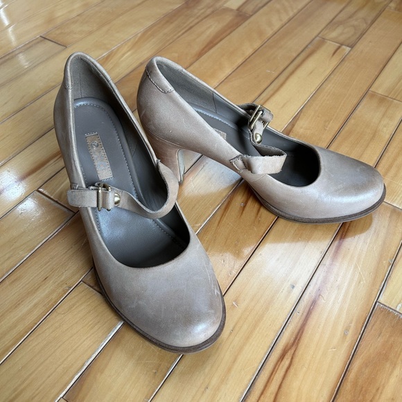 Ecco tan leather mary jane pump, size 39 - Picture 2 of 12